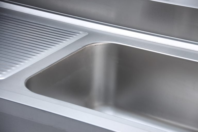 Simen Supply Why Stainless Steel is Crucial in Commercial Kitchens?